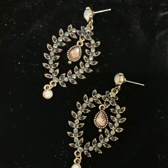 Earrings - Picture 2 of 2